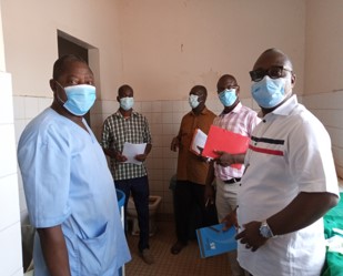 Site visit for an infection prevention and control assessment at the regional hospital center of Gagnoa. Photo credit: Dr. Ange-Fulgence Ouffoue/USAID MTaPS