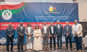 group photo with participants at the end of project event